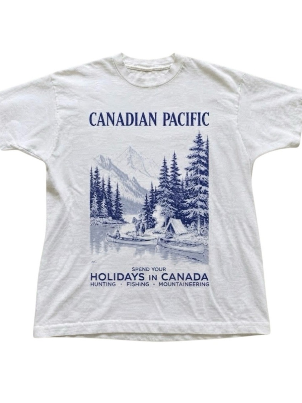 Canadian Pacific Forest Nature Camping Print Cotton Gildan T-Shirt